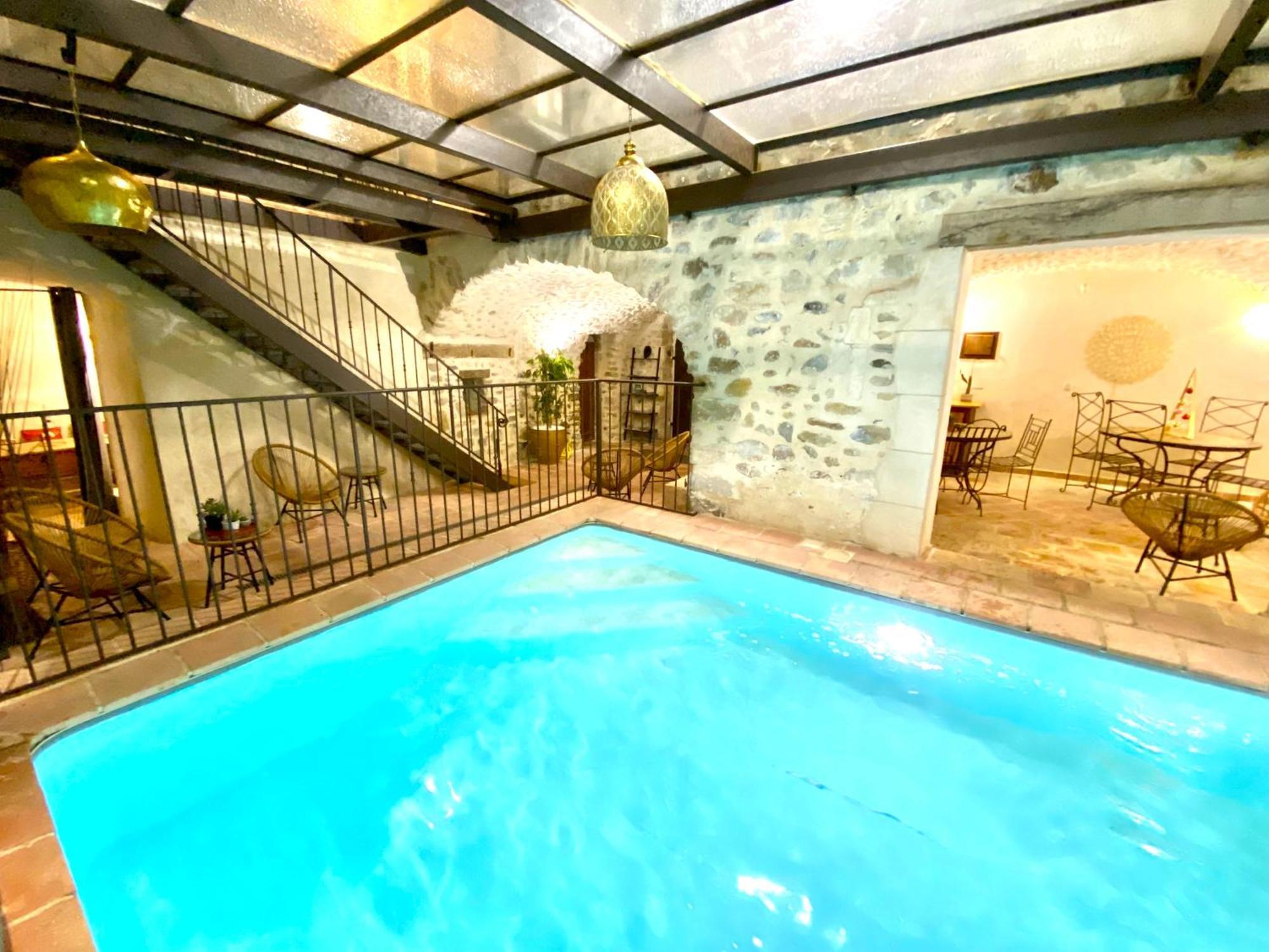 Gite De Groupe 9Ch Ou 3 Gites Independants De 3Ch - Patio Et Piscine Interieure Chauffee Toute L'Annee Vallon-Pont-dʼArc Dış mekan fotoğraf